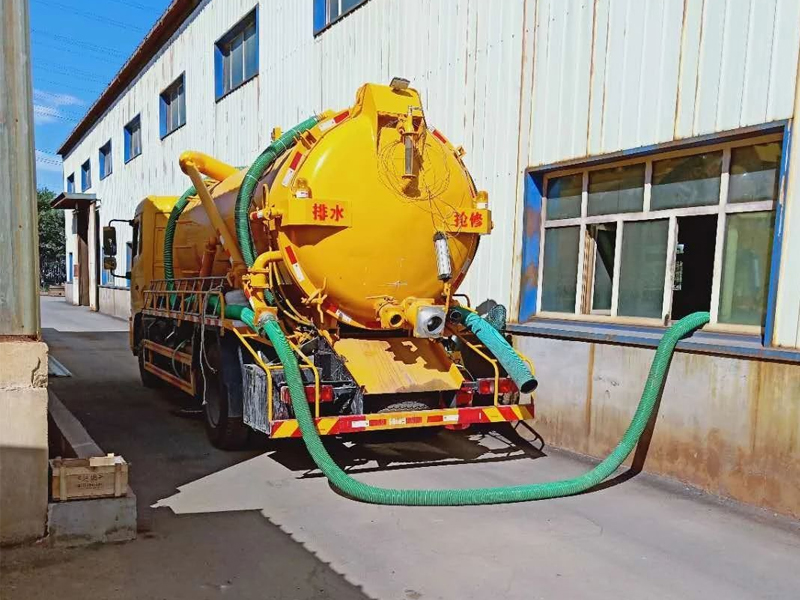 藤子厂区化粪池清理